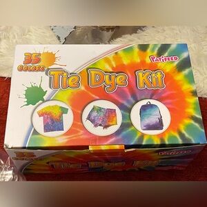 Patteed Tie Dye Kit with 35 Colors